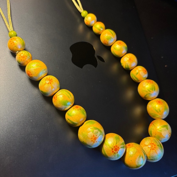 Filipino Floral Bead Necklace - Picture 3 of 4